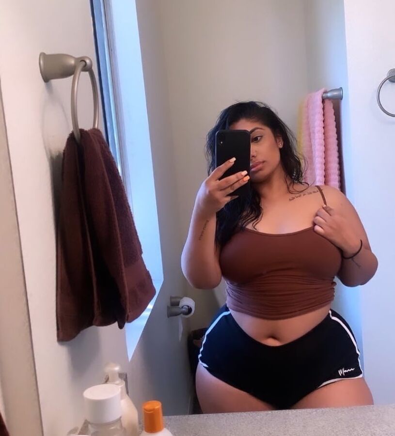 Curvy Indian Poision