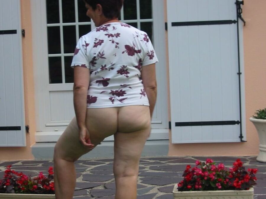Nice hairy granny