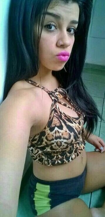 KIK girl Paola