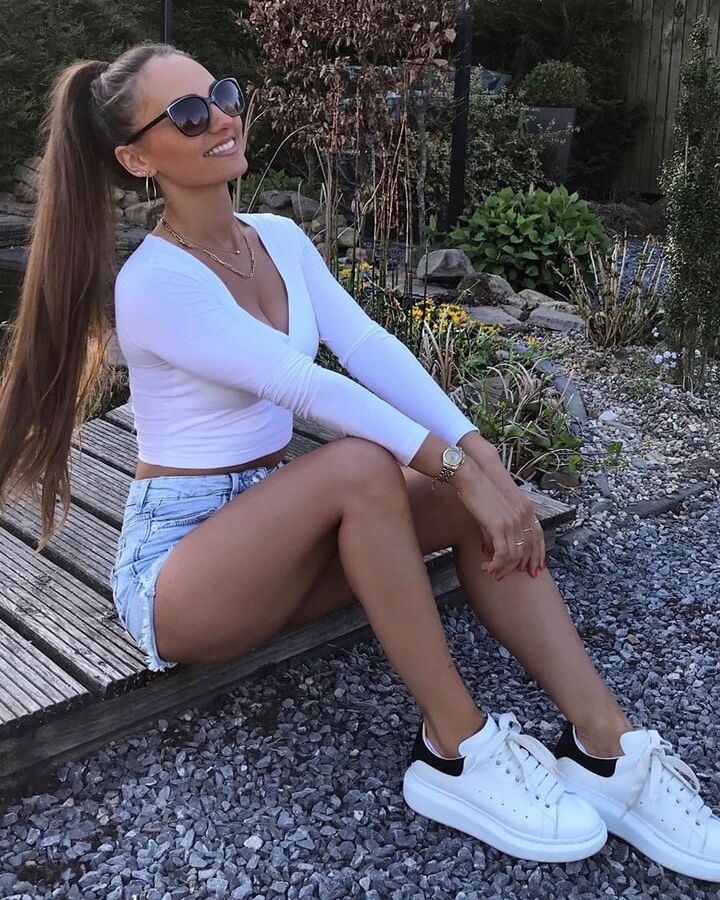 INSTA BABE NATHALIE