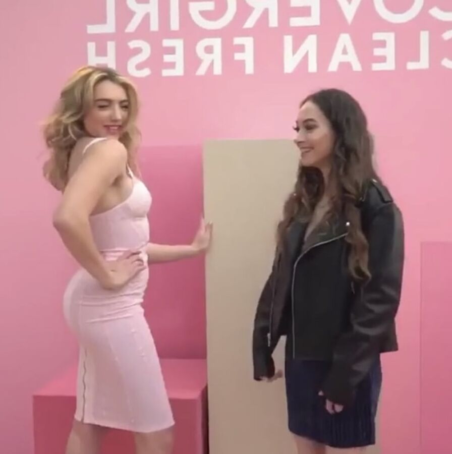 Peyton List&;s bottom