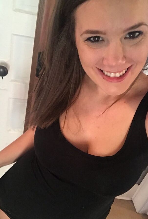 Beautiful Curvy Chunky MILF With A Giant Ass And Huge Boobs