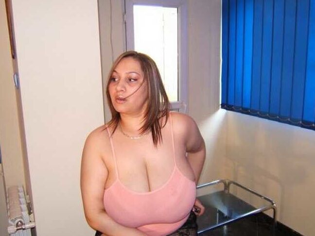 Chubby MILF Alessandra Derya