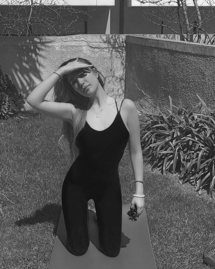 Yasmin Erbil Turkish Sexy Blonde Celebrity Girl