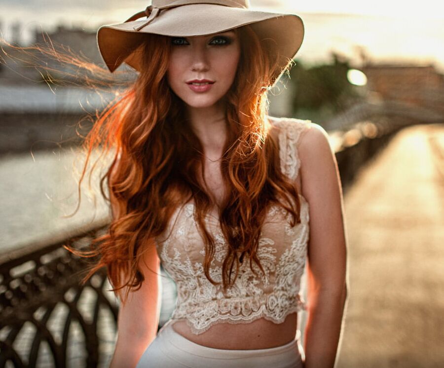 Hot Honeys in Hats