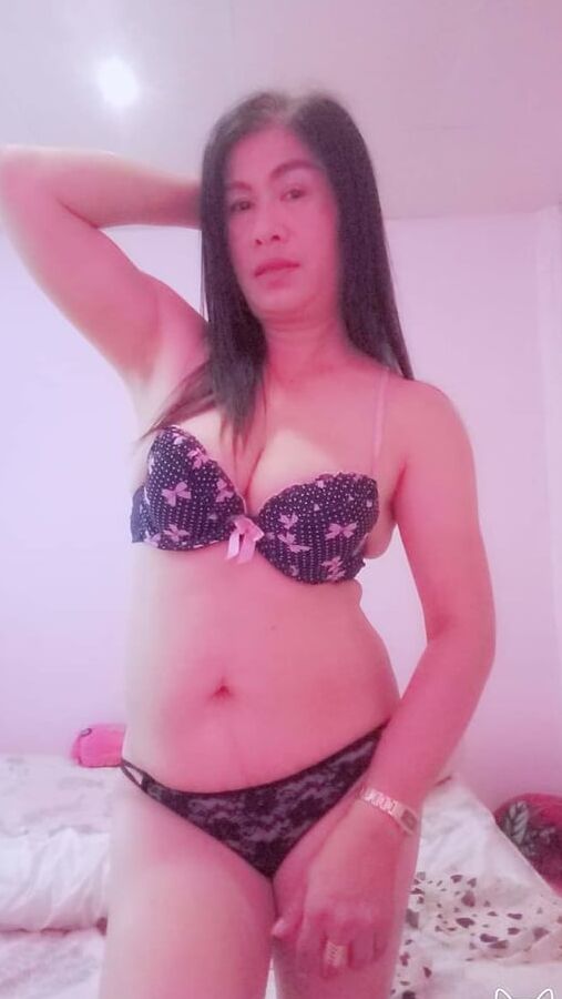 Tetek besar janda seksi