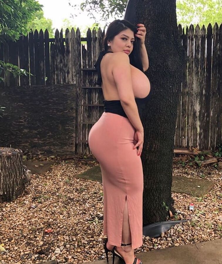 Who is this thick busty latina