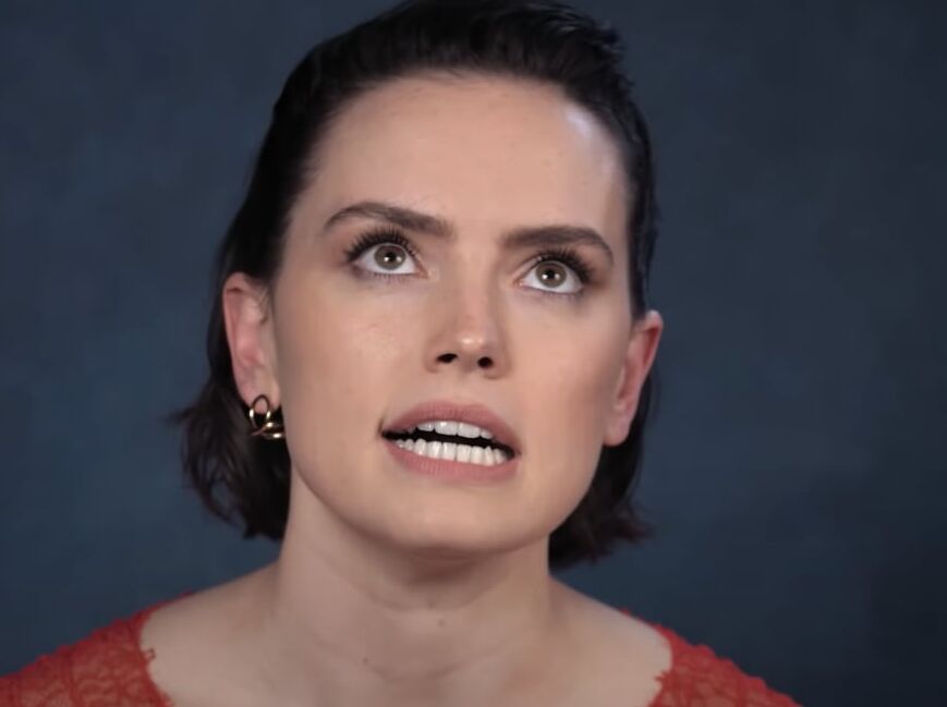 I want to cum on Daisy Ridleys teeth