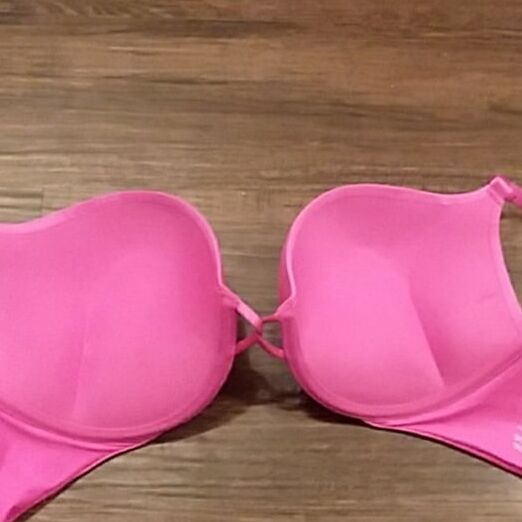 Minnesota MILF Selling Clothes
