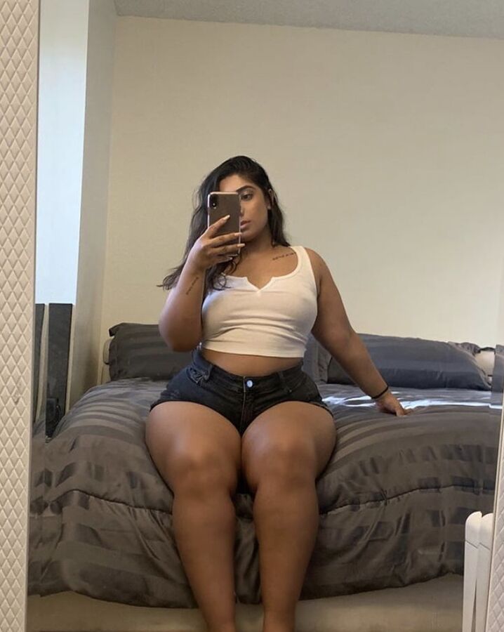 Curvy Indian Poision