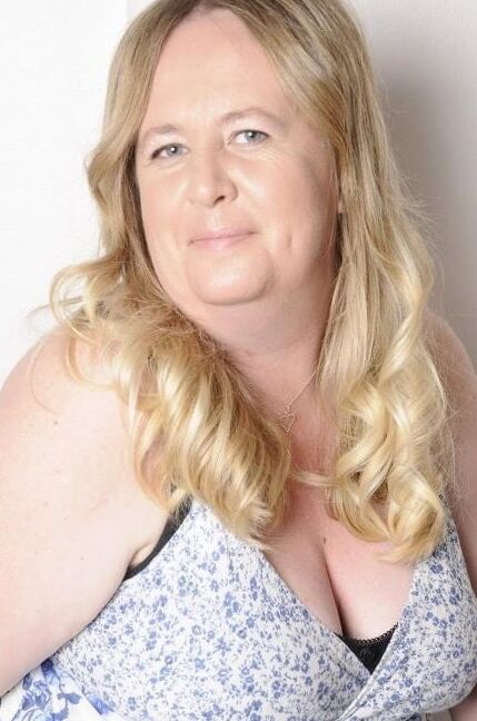 Older and hot (Dressed and night out)
