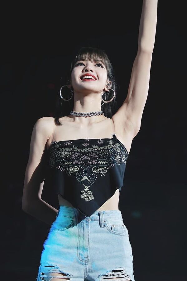 Lisa black pink