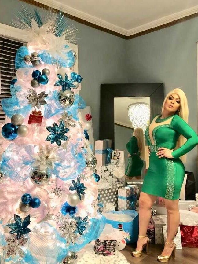 ESTA MUY BUENA