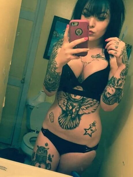 tattooed amateur girl