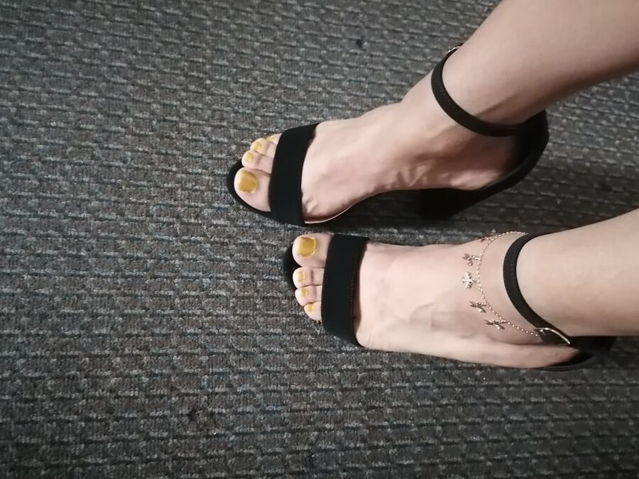 My sexy feet in heels