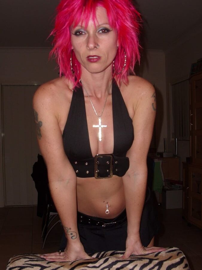 SKINNY REDHEAD MILF