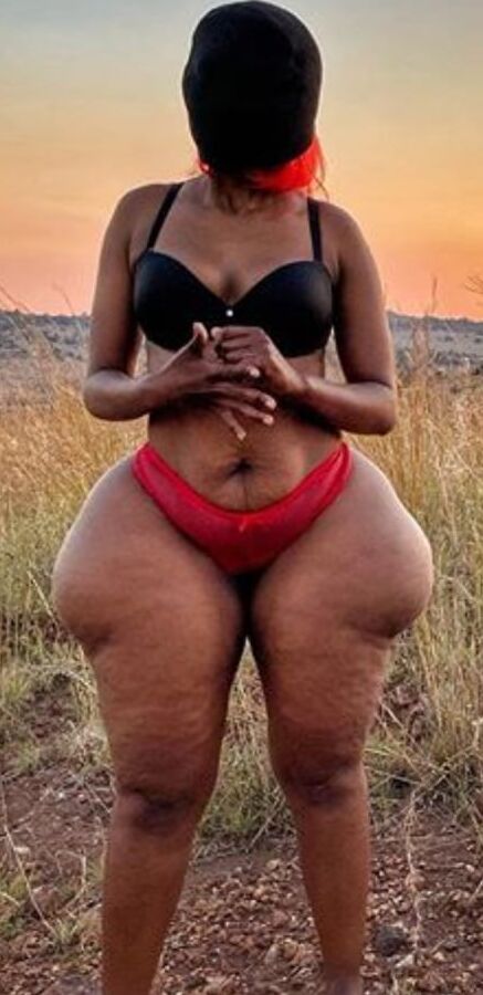Sexy super wide slim thick mega booty bbw pear Fezile