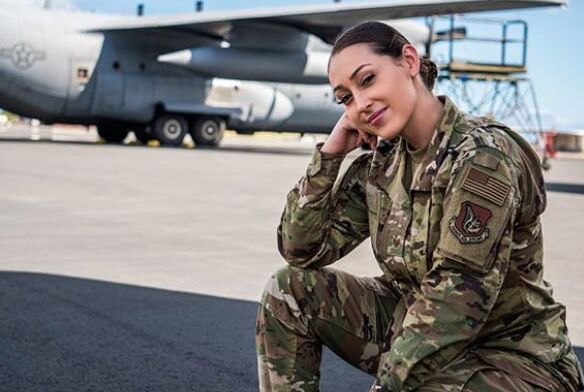 Support Our Troops: The Hottest Military Girls Ever!