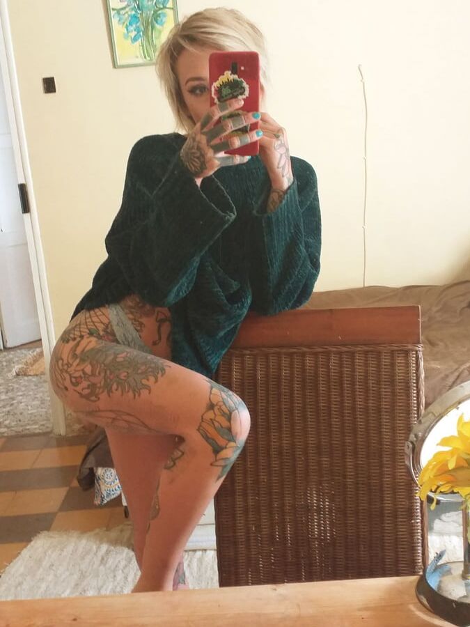 Sexy femdom kinkerbell