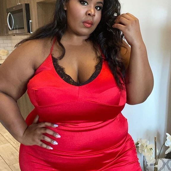 curvy girls