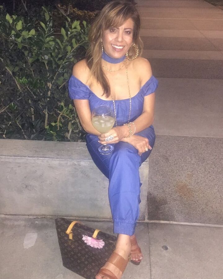 Latina milf