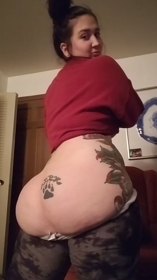 Big Curvy Tatted White Booty