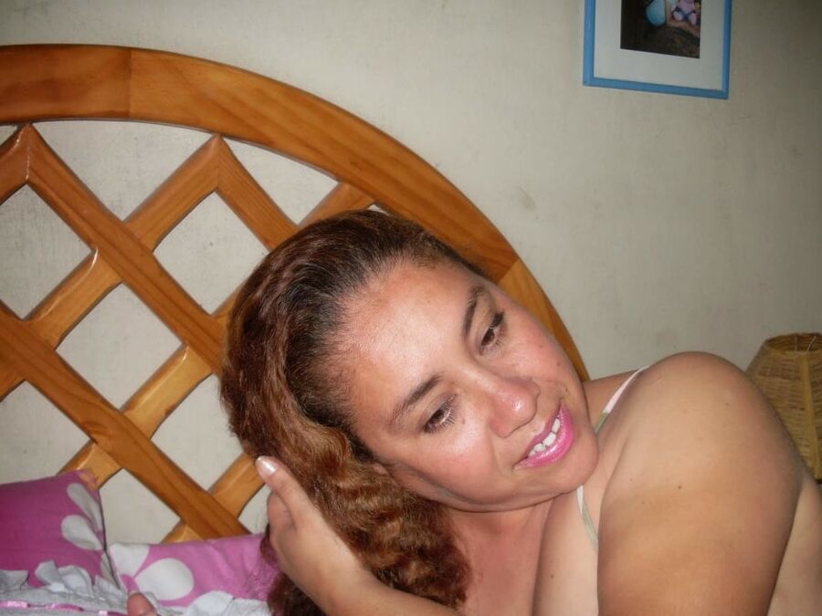 Delightfull Wife posing