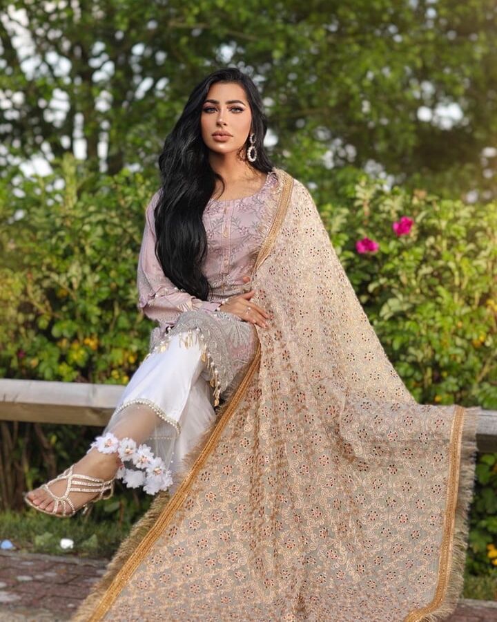 Sexy Paki Indian Arab Hottest Women