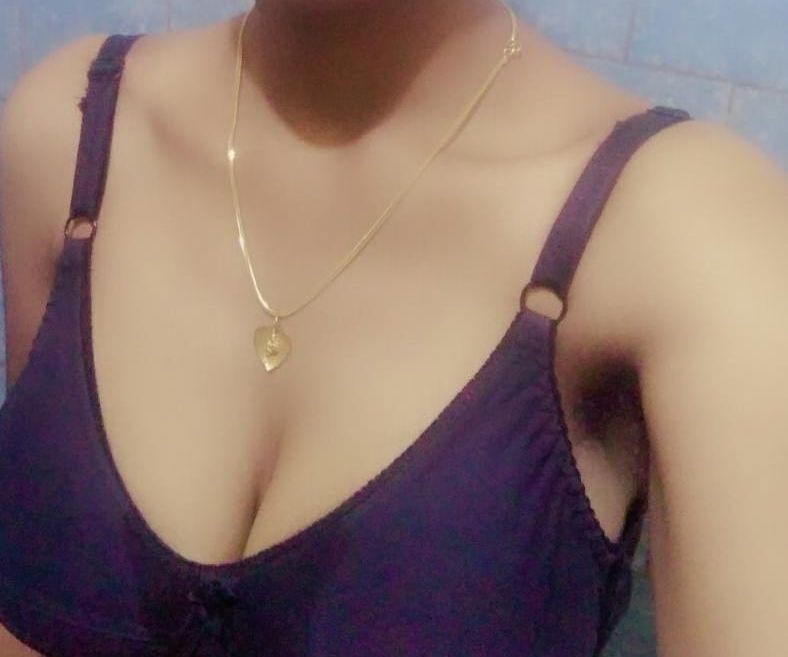 Mallu Aunty Shyla Antony