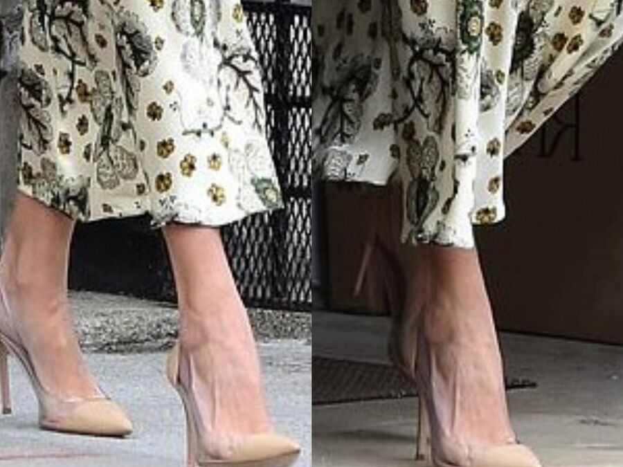 ivanka trump sexy feet legs and highheel