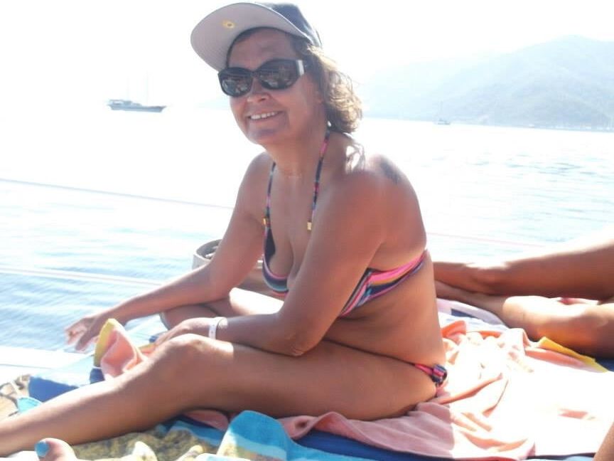 Mature Women in Bikinis (set )
