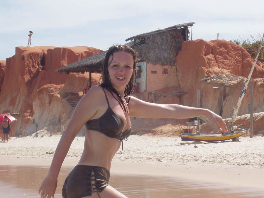 amateur girls on holiday