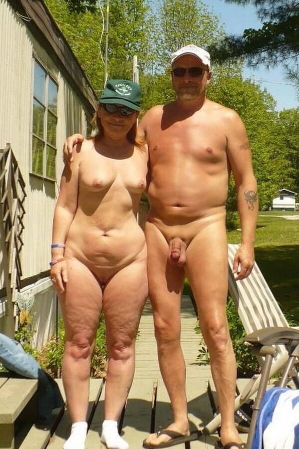 NUDE COUPLES
