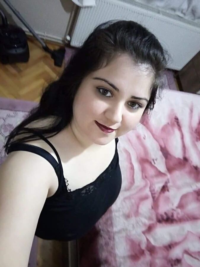 Turkish Slut Oya