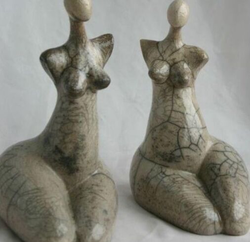 Wide hips in the fine arts
