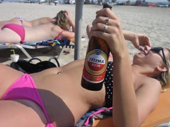 amateur girls on holiday