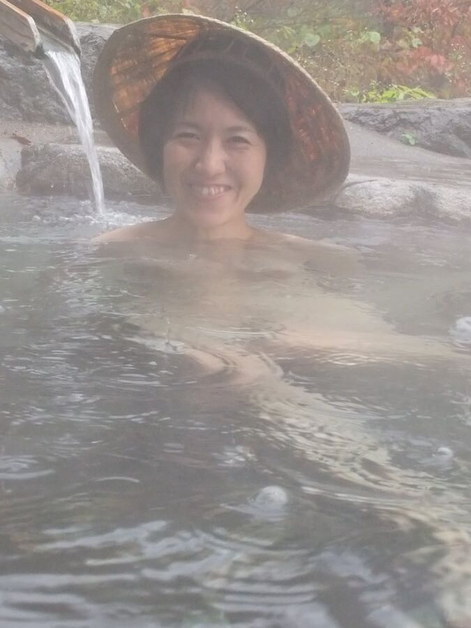 Japanese wife Shizuko outdoor bathing
