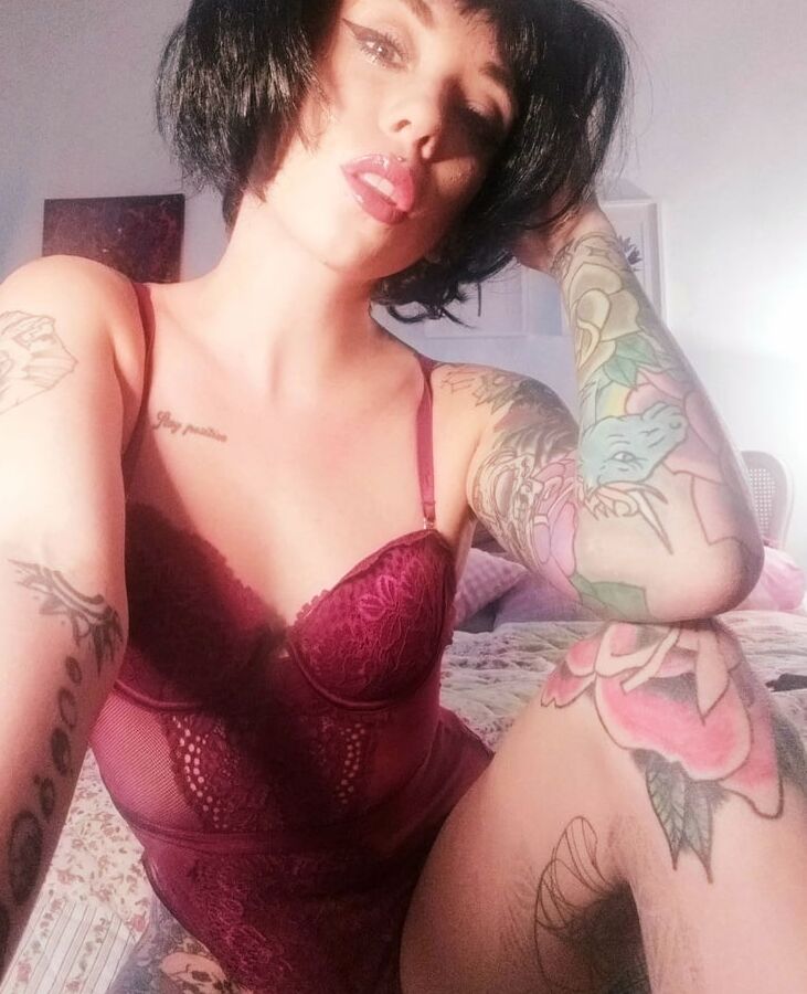 Sexy femdom kinkerbell