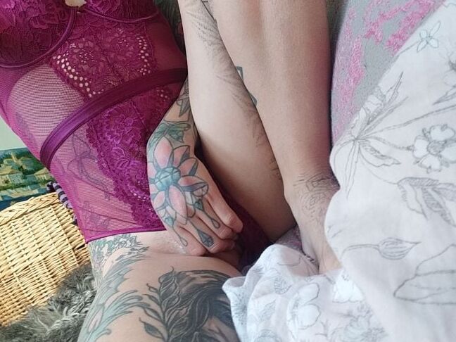 Sexy femdom kinkerbell