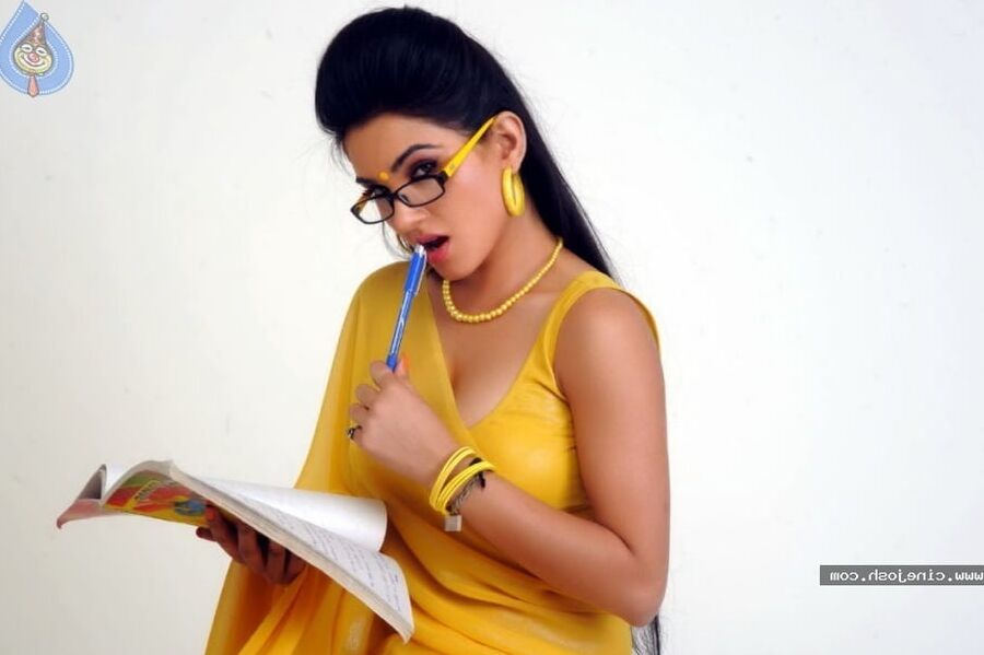KAVYA SINGH
