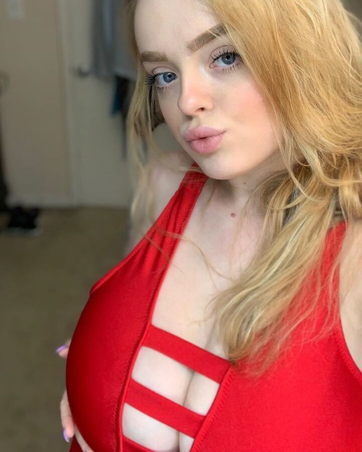 Big titty Taylor