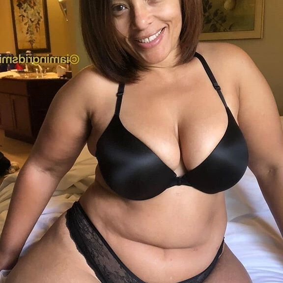 curvy girls