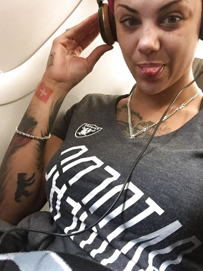 Hello, Aunt Fabi greets you again. Even hotter