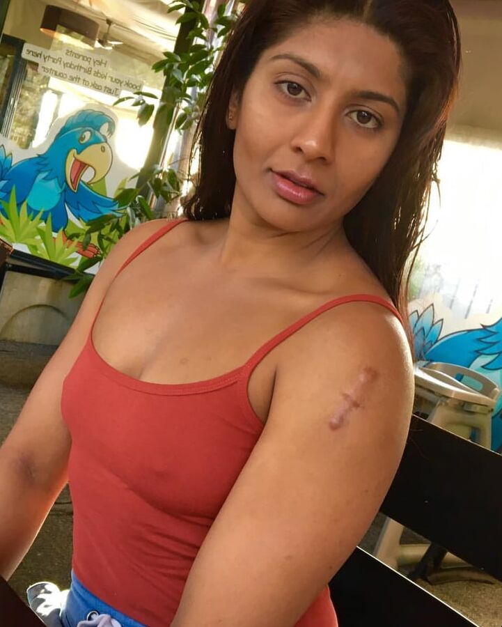 Horny indian milf aunty slut