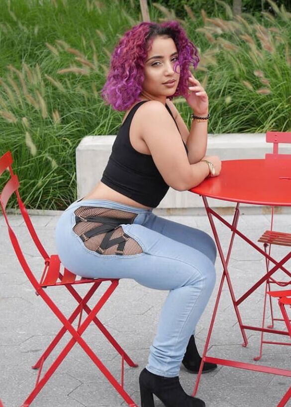 KISE LICRA GITANA GITANE VENEZOLANA GORDITA CULONA MUSLONA