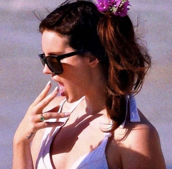 Lana Del Rey Butt CumTarget