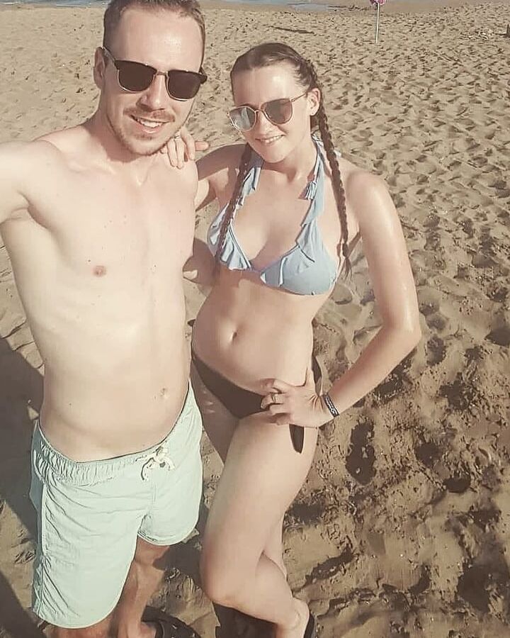 no nude twins