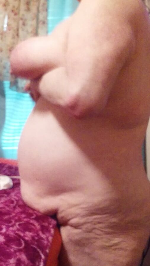 Siobhan showing her body again