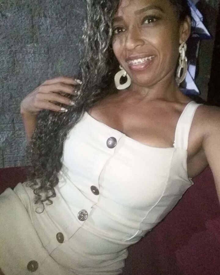 Fatima Rodrigues Morena sensual- insta fatimar