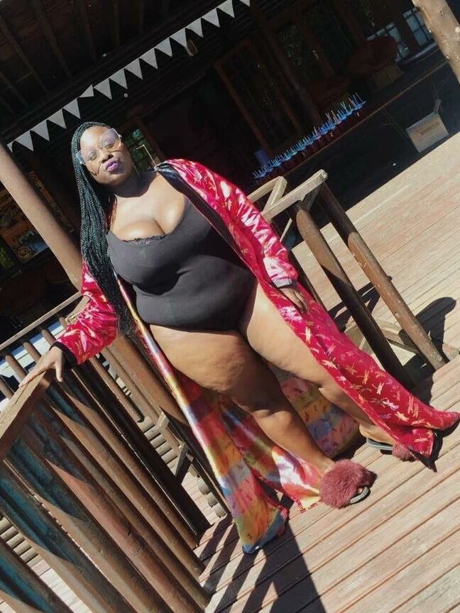 Hoodyman SSBBW . Fat pig Vicky P exposed .